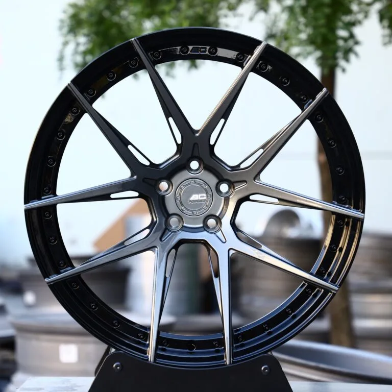 Porsche 911 wheels – Matte Silver Side-Milled Riveted, front view