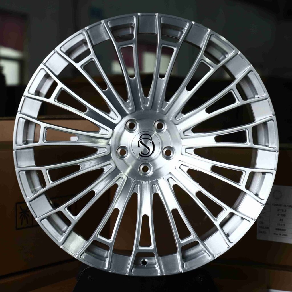 Porsche 911 wheels – Matte Silver Split, front view