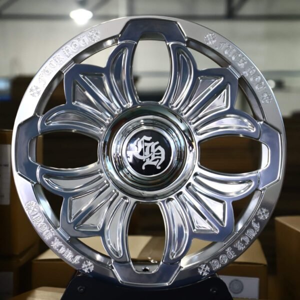 Porsche 911 wheels – Mirror Polished 4-Petal, front view
