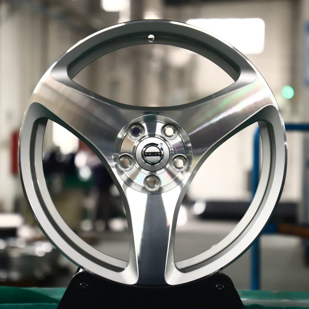 Volvo S60 wheels – Matte Silver Triangular Spoke, front view
