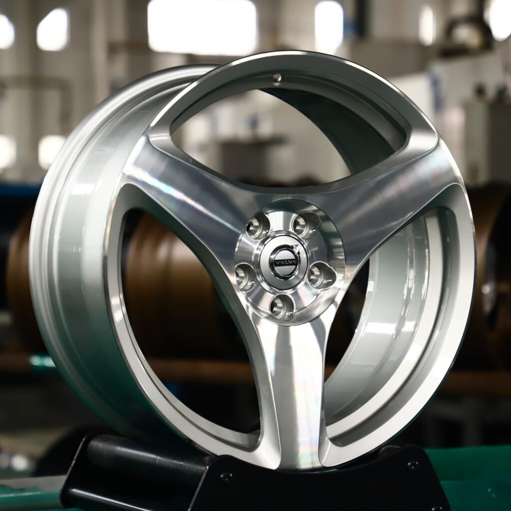 Volvo S90 wheels – Matte Silver Triangular Spoke, angled view