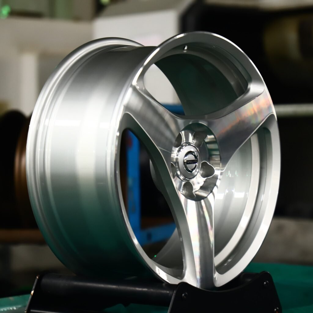5x108 wheels – Matte Silver Triangular Spoke, side view
