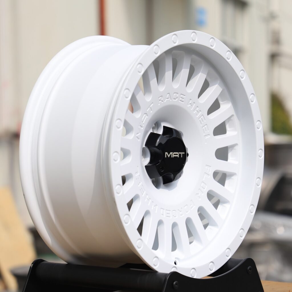 Chevrolet Silverado 1500 wheels – Matte White 20-Spoke Exposed Bolt Detail, lip and barrel detail