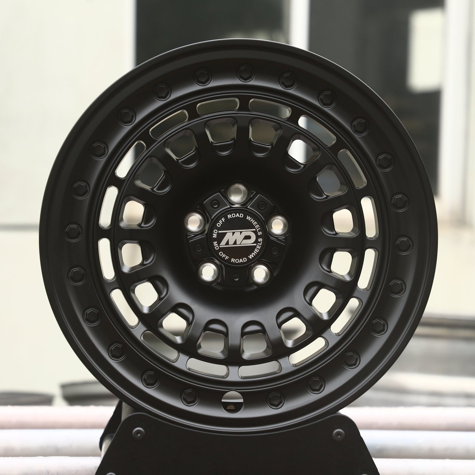 Audi A6 wheels – MD Off Road Gloss Black Deep Lip Exposed Bolt Detail Double Ring Lip, front view