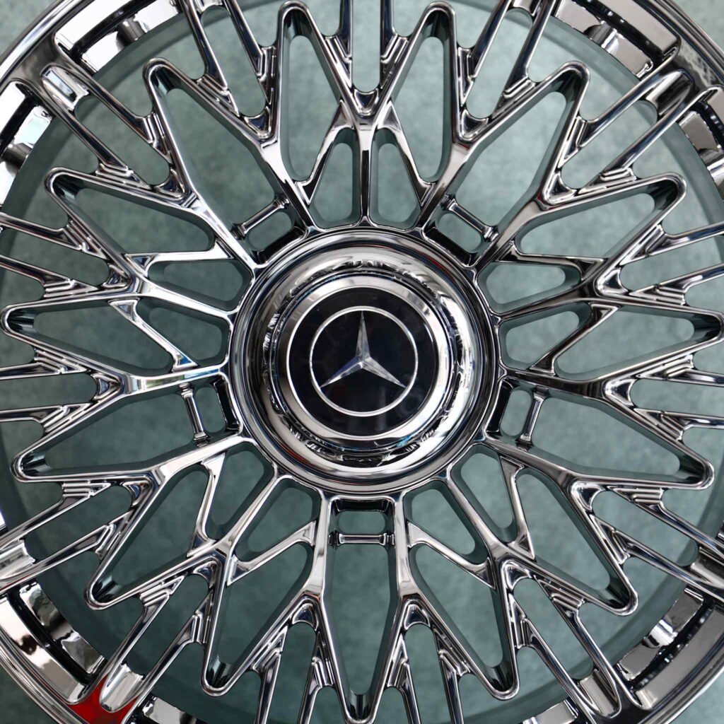Mercedes-Benz E-Class wheels – Chrome Mesh Polished Lip (Mercedes-Benz OEM-Style), lip and barrel detail