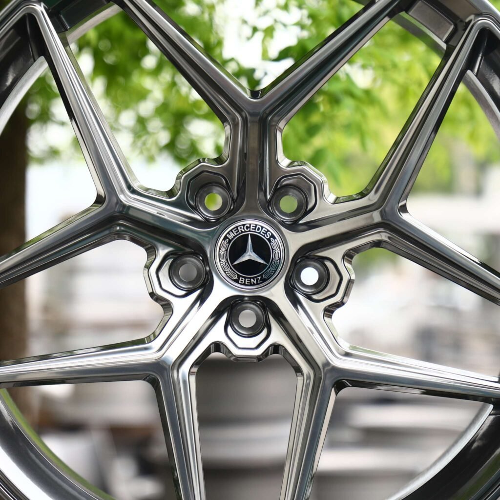 Mercedes-Benz E-Class wheels – Gloss Black Machined 5 Y-Spoke (Mercedes-Benz OEM-Style), lip and barrel detail