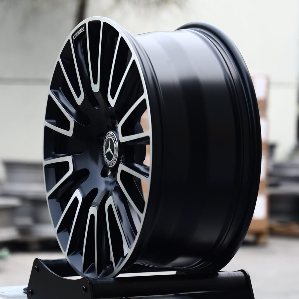 Mercedes-Benz E-Class wheels – Gloss Black Machined Multi-Spoke (Mercedes-Benz OEM-Style), lip and barrel detail