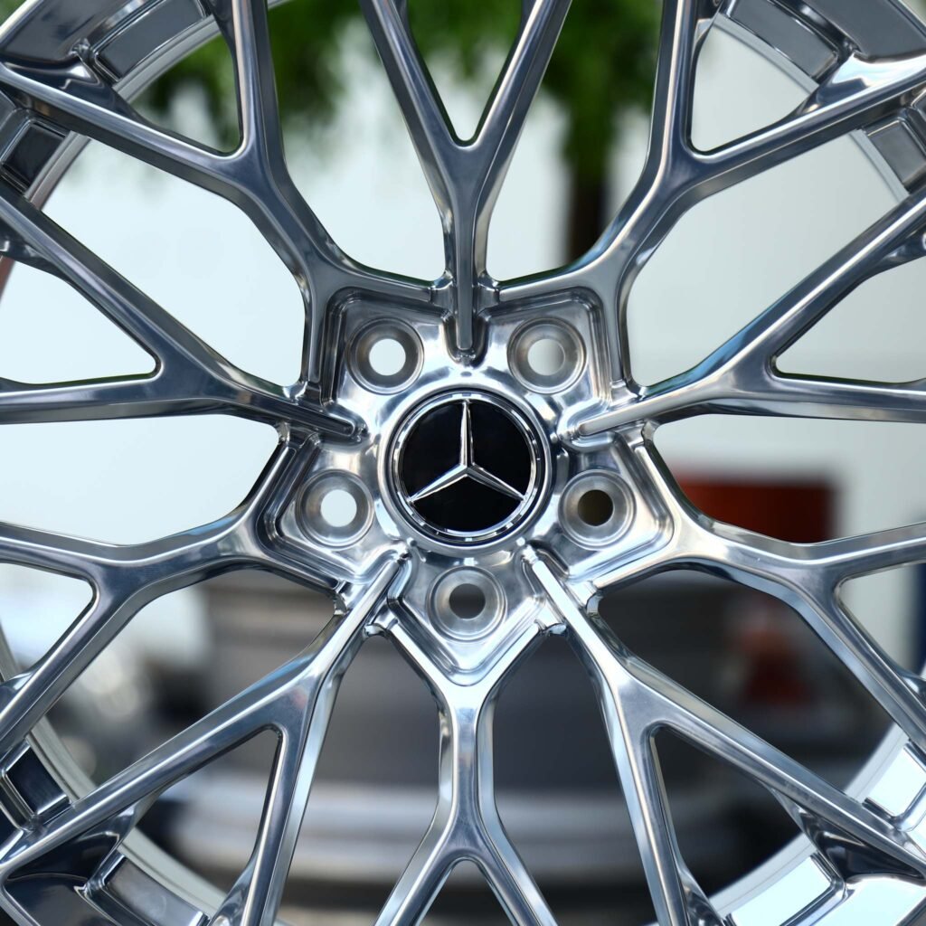 Mercedes-Benz E-Class wheels – Hyper Silver Mesh Multi-Spoke (Mercedes-Benz OEM-Style), lip and barrel detail