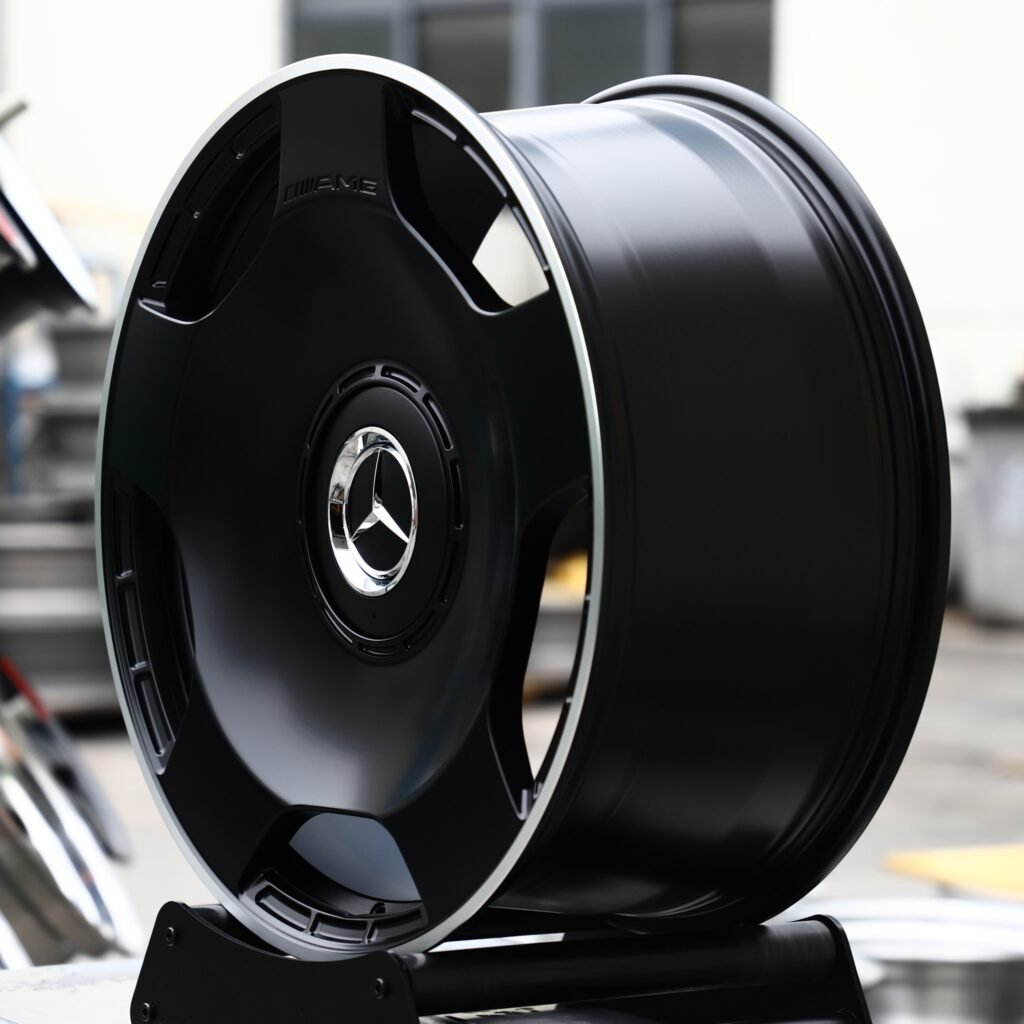 Mercedes-Benz E-Class wheels – Matte Black 3-Spoke Dish Polished Lip (Mercedes-Benz OEM-Style), lip and barrel detail