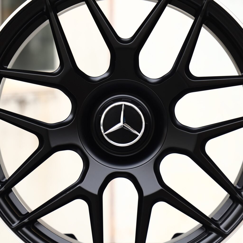 Mercedes-Benz E-Class wheels – Matte Black 7 Y-Spoke (Mercedes-Benz OEM-Style), lip and barrel detail
