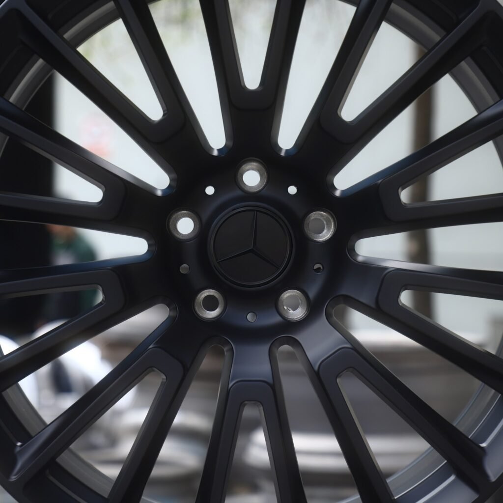 Mercedes-Benz E-Class wheels – Matte Black Multi-Spoke (Mercedes-Benz OEM-Style), lip and barrel detail