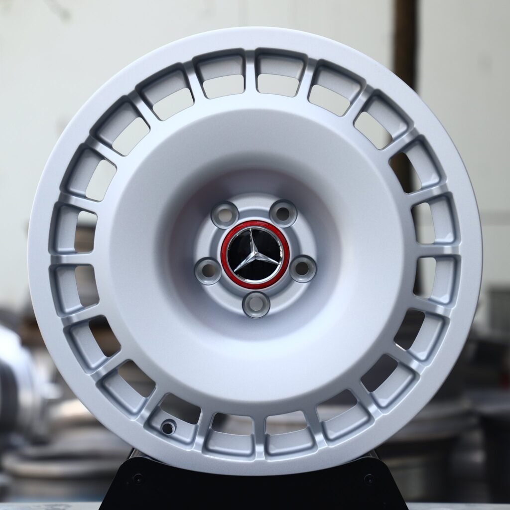 Mercedes-Benz E-Class wheels – Silver Slotted Dish (Mercedes-Benz OEM-Style), front view