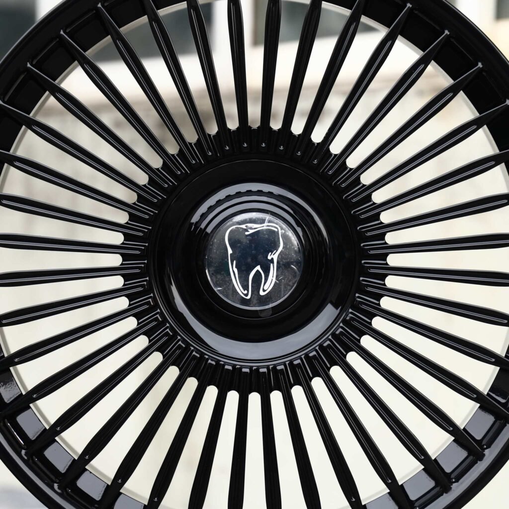 Mercedes-Benz E-Class wheels – Gloss Black Multi-Spoke Turbine, angled view