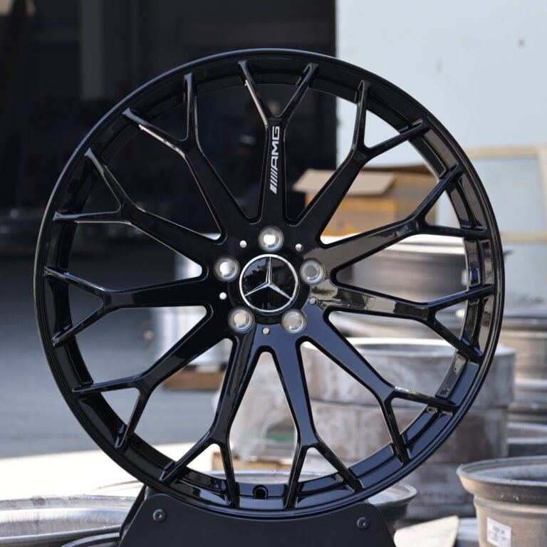 Mercedes-Benz E-Class wheels – Bright Silver 11 Y-Spoke, front view