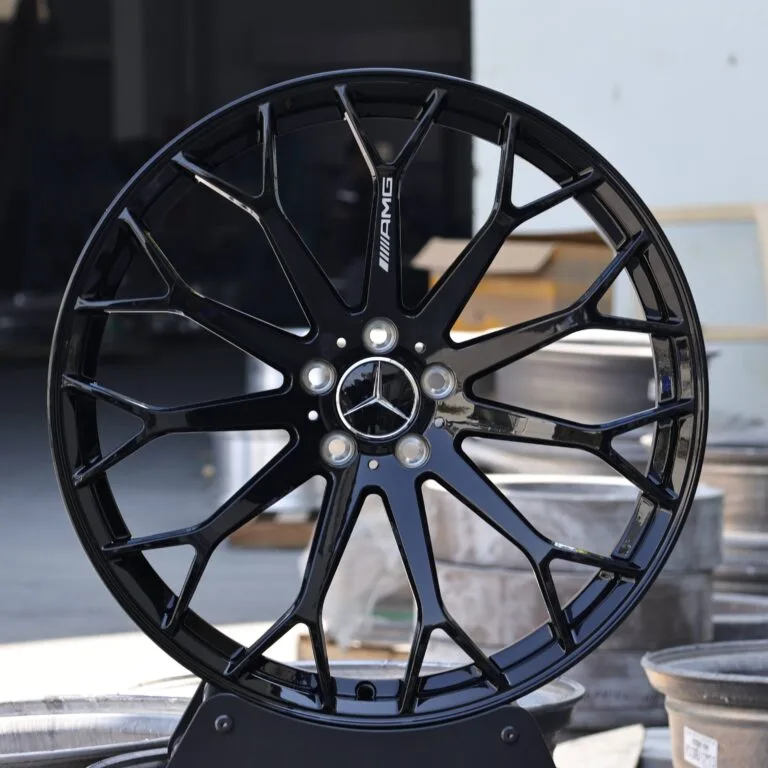 Mercedes-Benz E-Class wheels – Bright Silver 11 Y-Spoke, front view