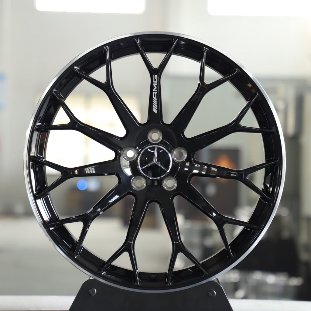 Mercedes-Benz E-Class wheels – Bright Silver 11 Y-Spoke, front view