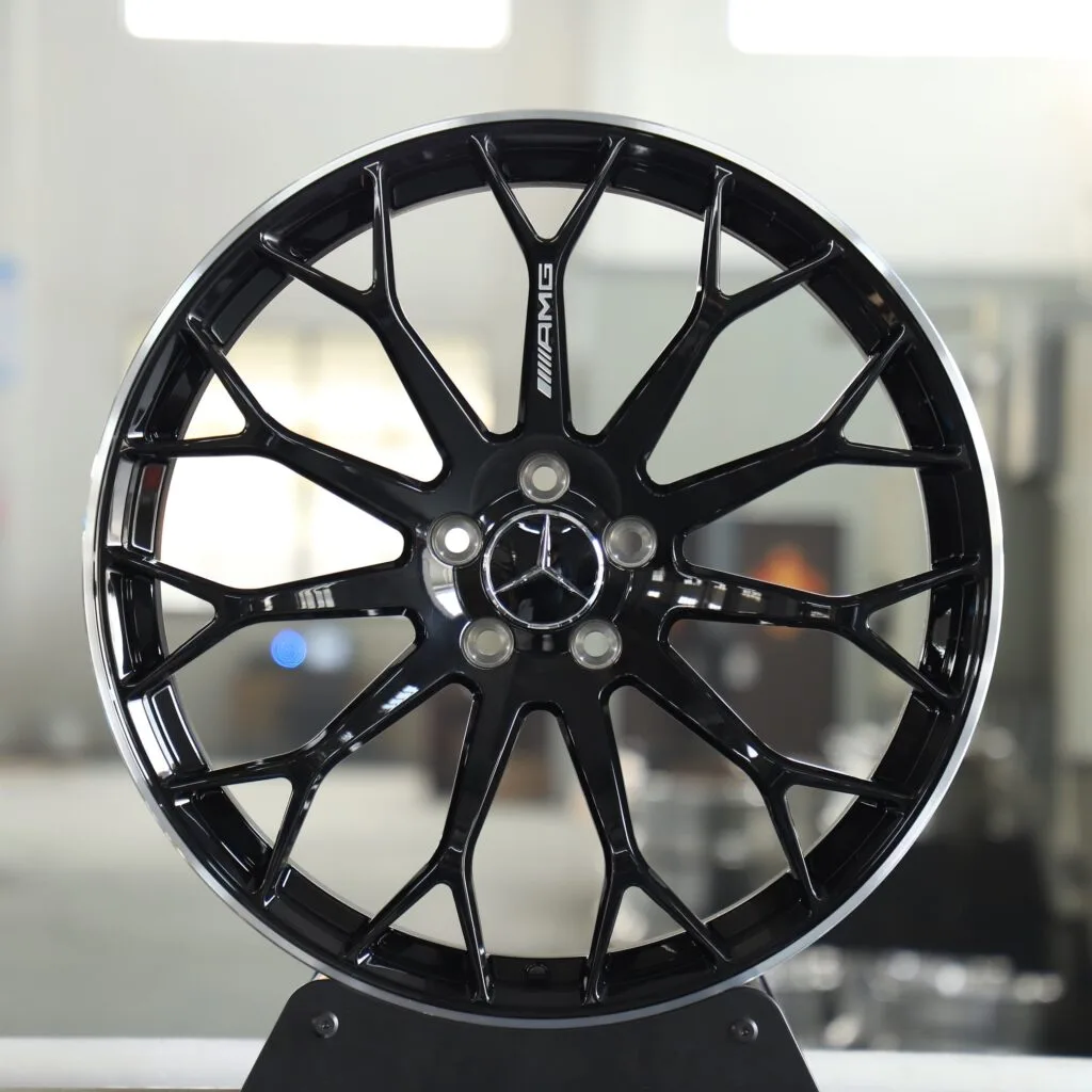 Mercedes-Benz E-Class wheels – Bright Silver 11 Y-Spoke, front view