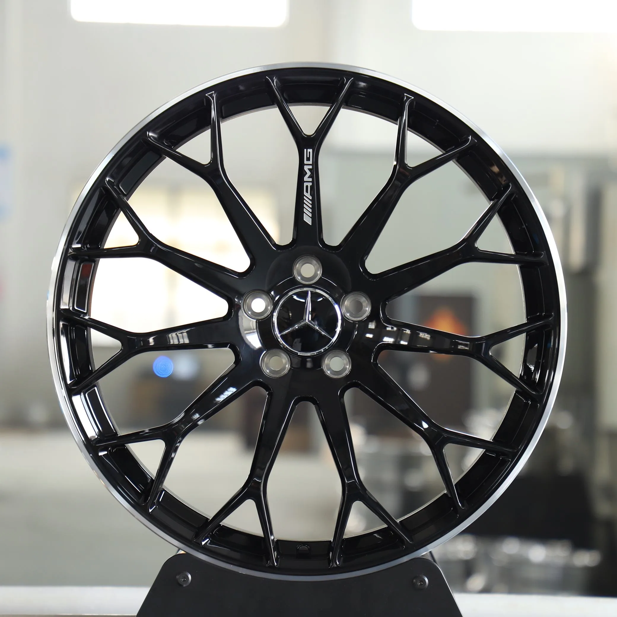 Mercedes-Benz E-Class wheels – Bright Silver 11 Y-Spoke, front view