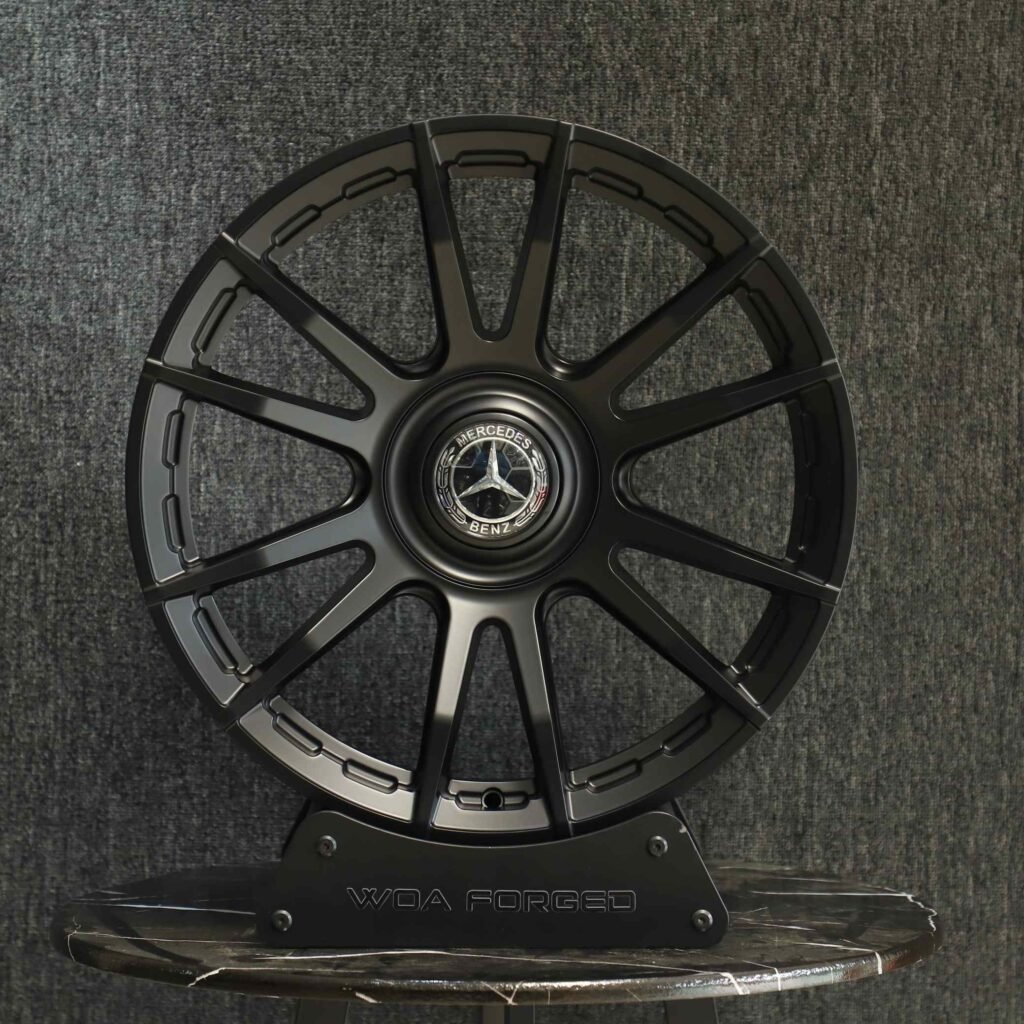 Mercedes-Benz E-Class wheels – Bright Silver 12-Spoke, front view