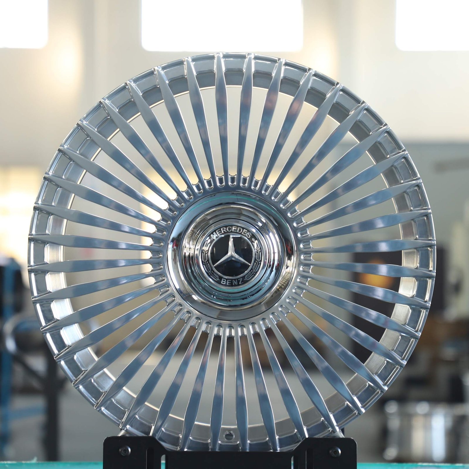 Mercedes-Benz E-Class wheels – Bright Silver Multi-Spoke, front view