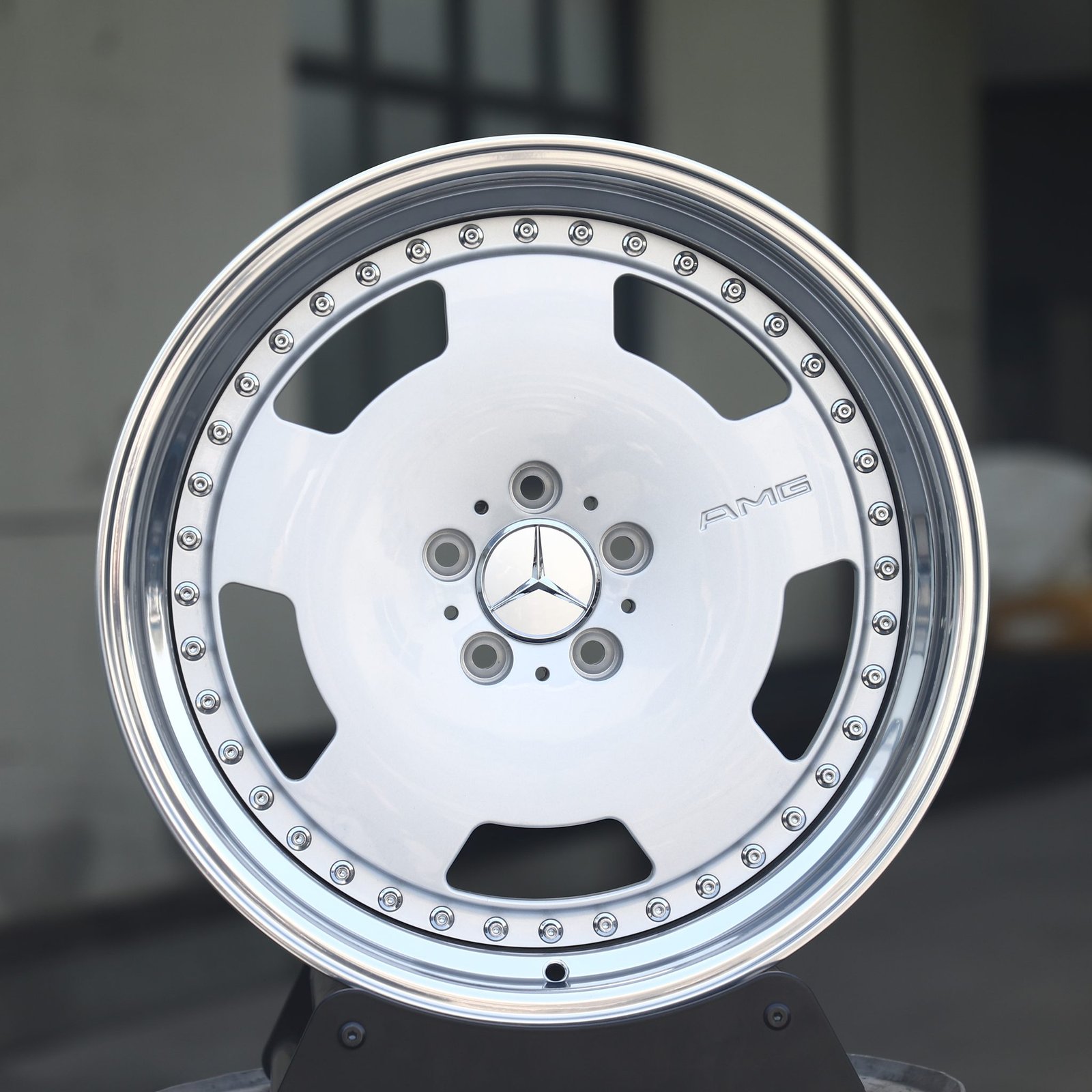 Mercedes-Benz E-Class wheels – Custom Finish 2-Piece Deep Lip, front view
