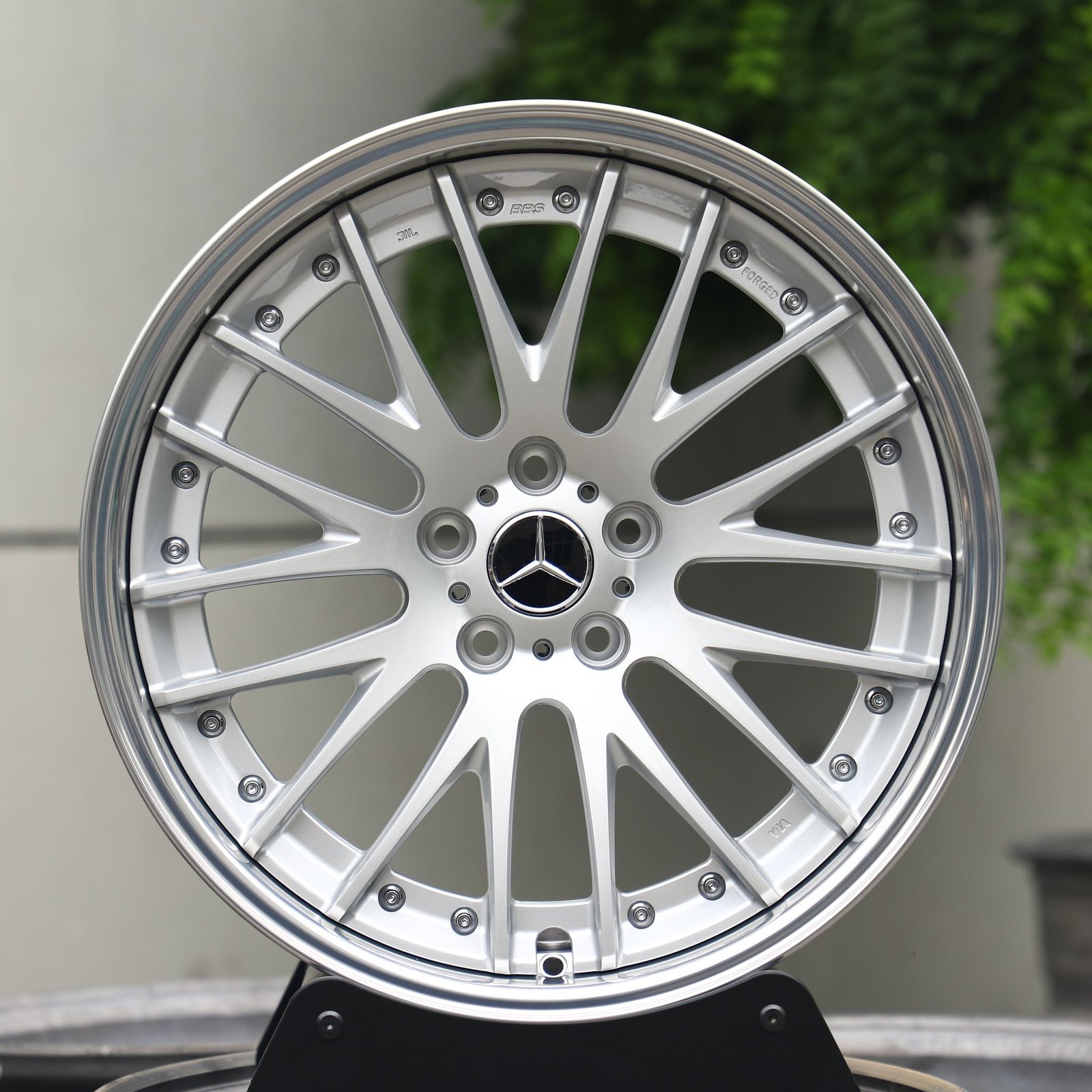 Mercedes-Benz E-Class wheels – Custom Finish 2-Piece, front view