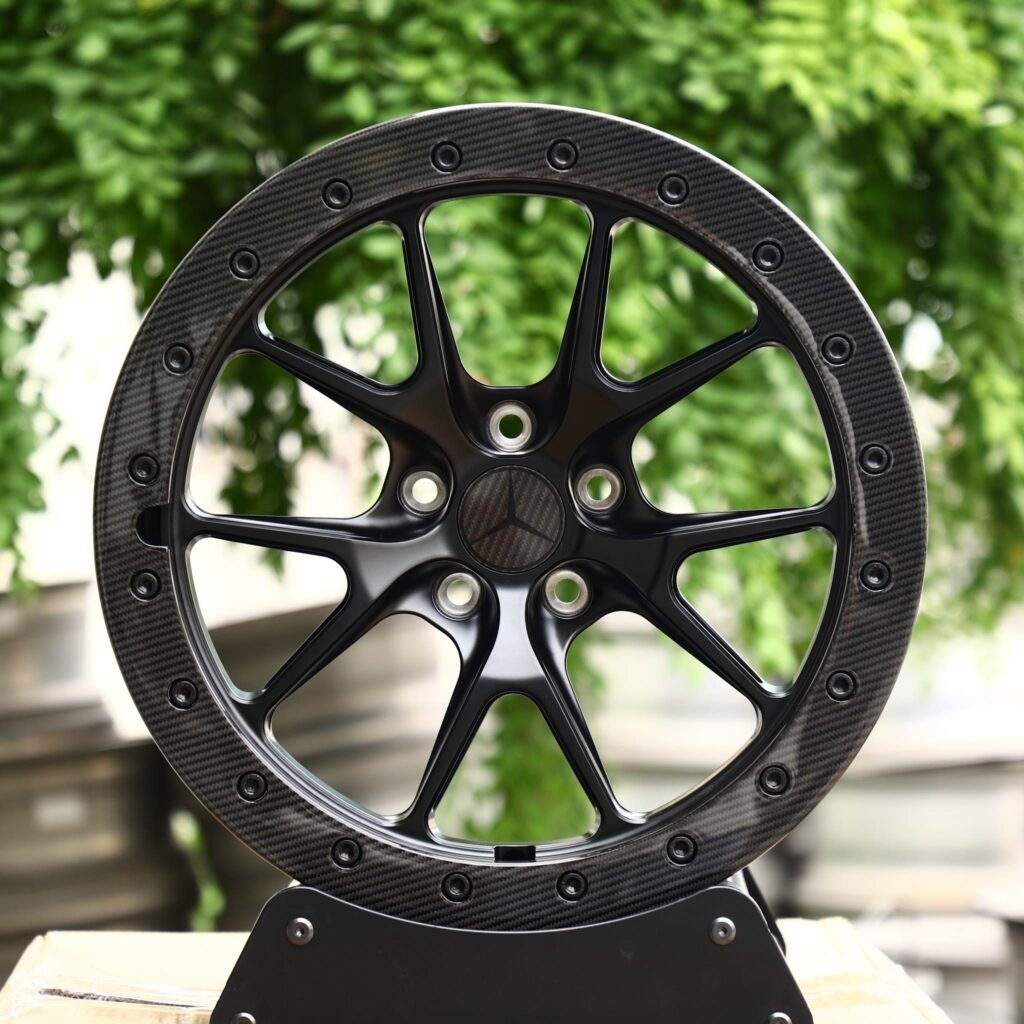 Mercedes-Benz Style Custom Finish Carbon Fibre Racing Beadlock Forged Wheels – Mercedes-Benz E-Class / Mercedes-Benz S-Class Fitment (5-Lug)