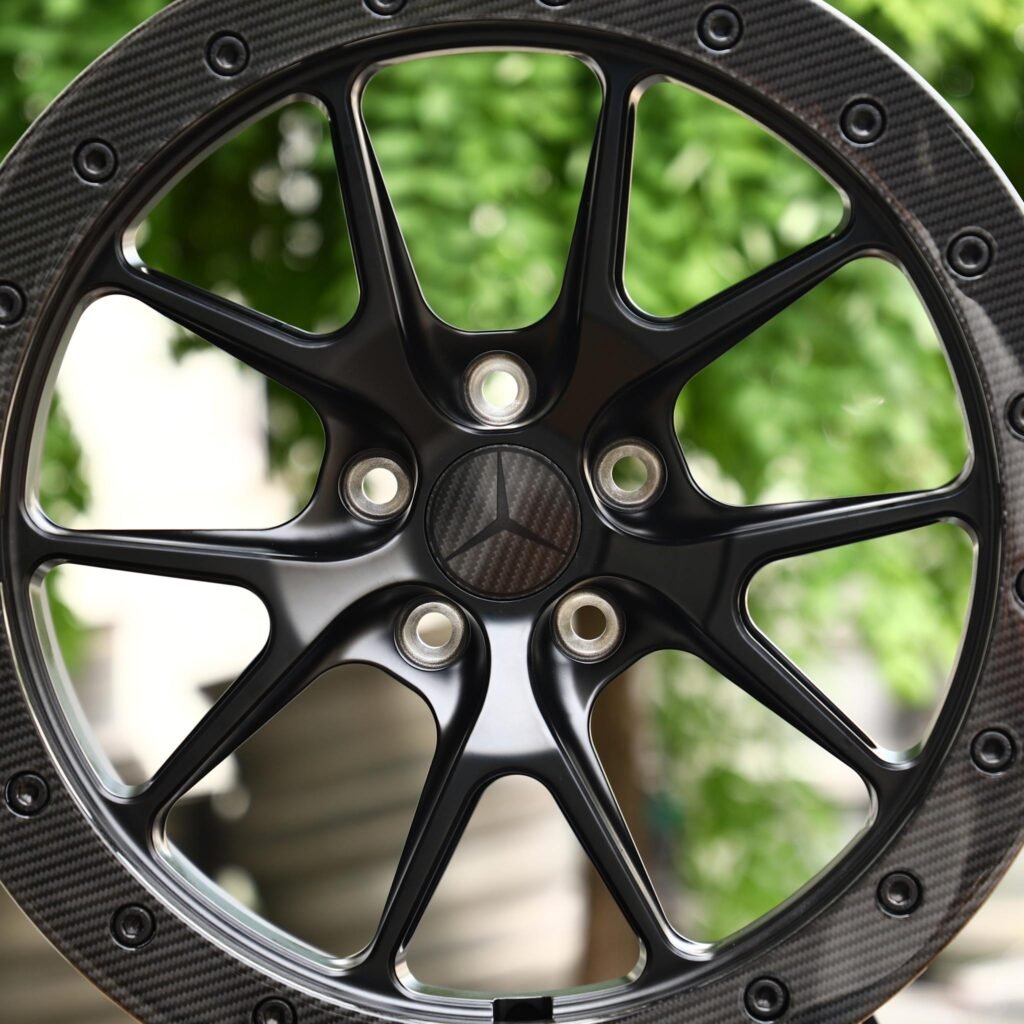 Mercedes-Benz Style Custom Finish Carbon Fibre Racing Beadlock Forged Wheels - Mercedes-Benz E-Class / Mercedes-Benz S-Class Fitment (5-Lug) view 4