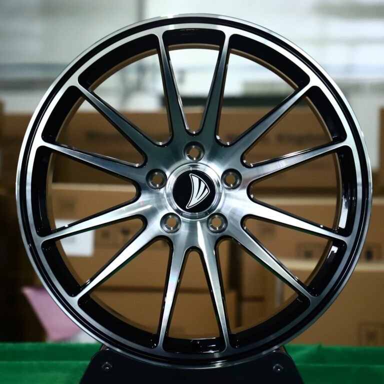 Mercedes-Benz E-Class wheels – Gloss Black 12-Spoke Machined Face Concave, front view