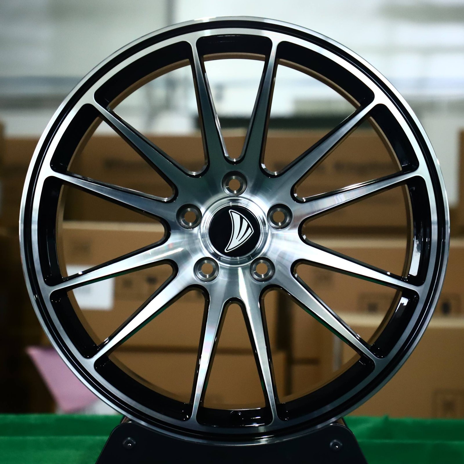 Mercedes-Benz E-Class wheels – Gloss Black 12-Spoke Machined Face Concave, front view