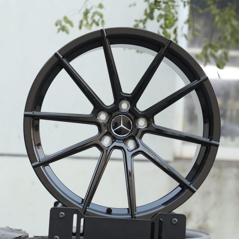 Mercedes-Benz E-Class wheels – Gloss Black 5 Y-Spoke, front view
