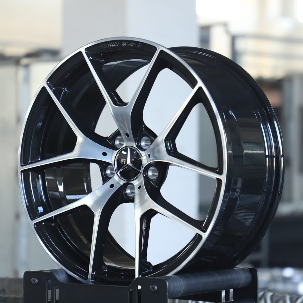 Mercedes-Benz S-Class wheels – Gloss Black 5 Y-Spoke Machined Face, angled view