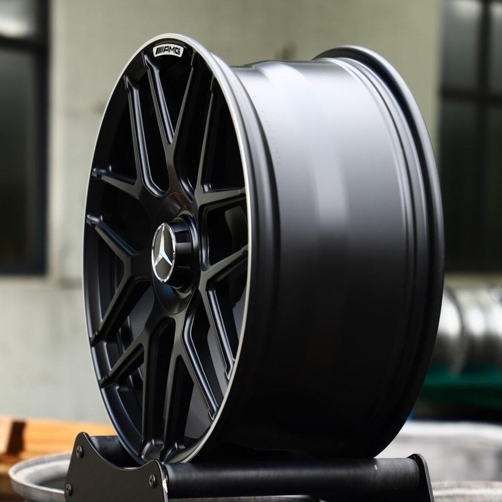 Mercedes-Benz S-Class wheels – Gloss Black 7 Y-Spoke Machined Face, angled view