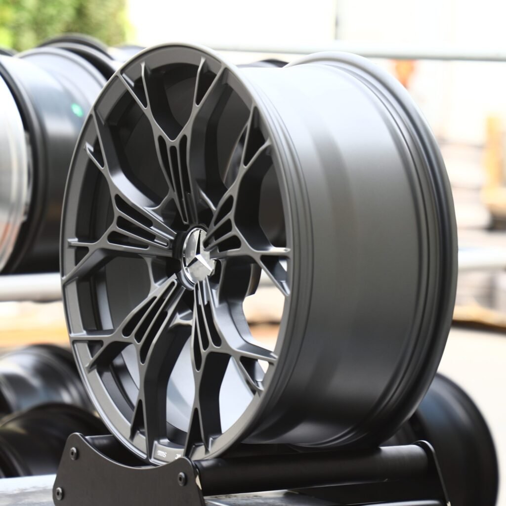 Mercedes-Benz Style Gloss Black / Gunmetal Cross Split-Spoke Forged Wheels - Mercedes-Benz E-Class / Mercedes-Benz S-Class Fitment (5-Lug) view 4