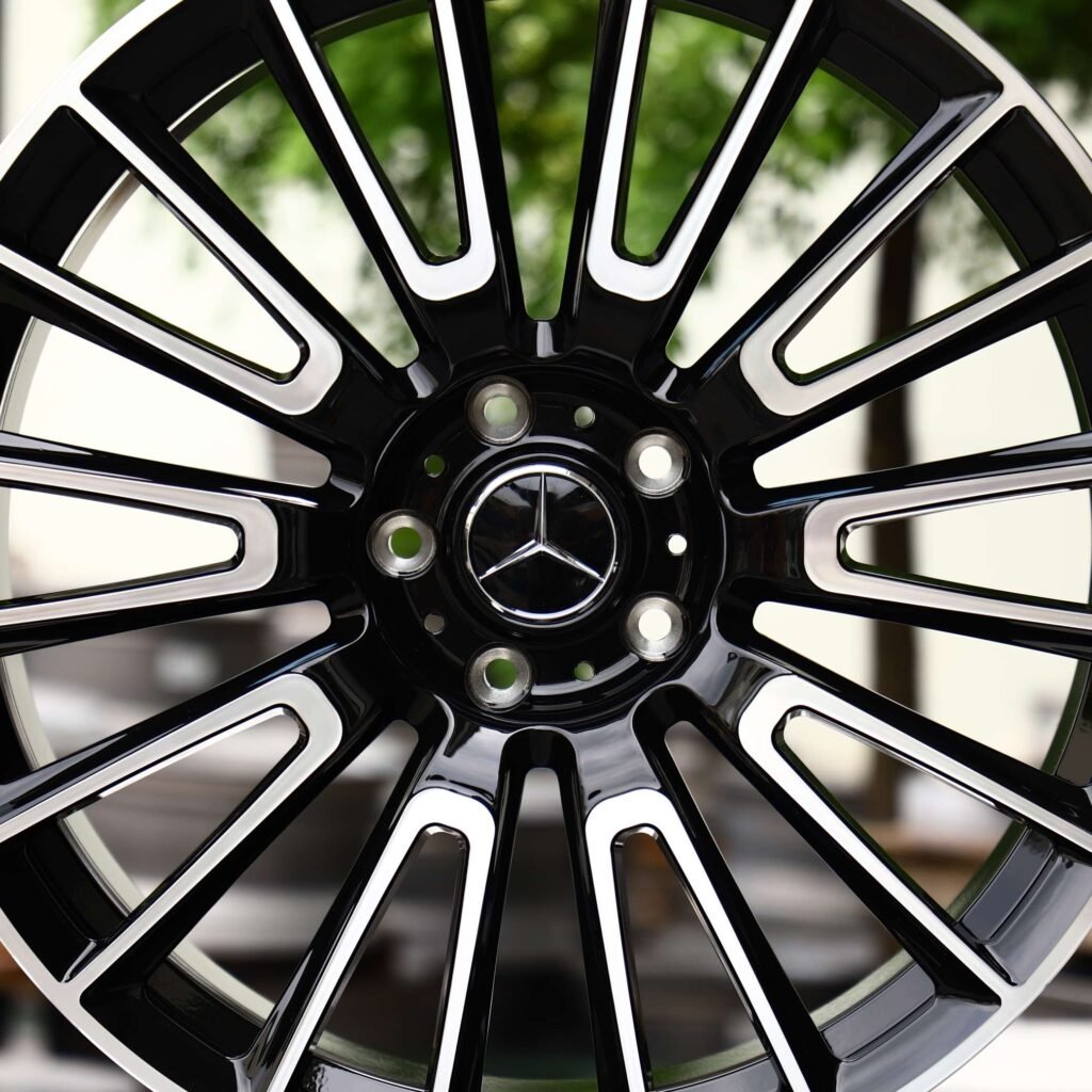 Audi Q7 wheels – Gloss Black Machined Face, lip and barrel detail