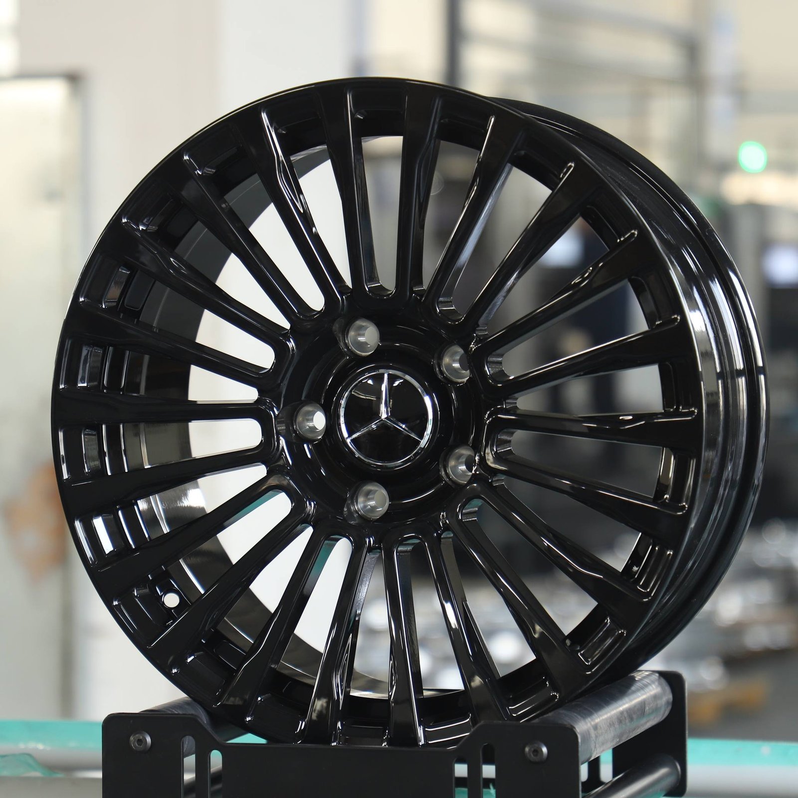 Mercedes-Benz E-Class wheels – Gloss Black Multi-Spoke, front view