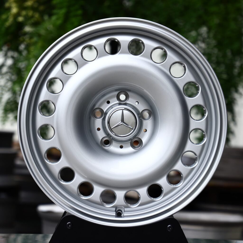 Mercedes-Benz E-Class wheels – Gloss Silver Full-Face, front view