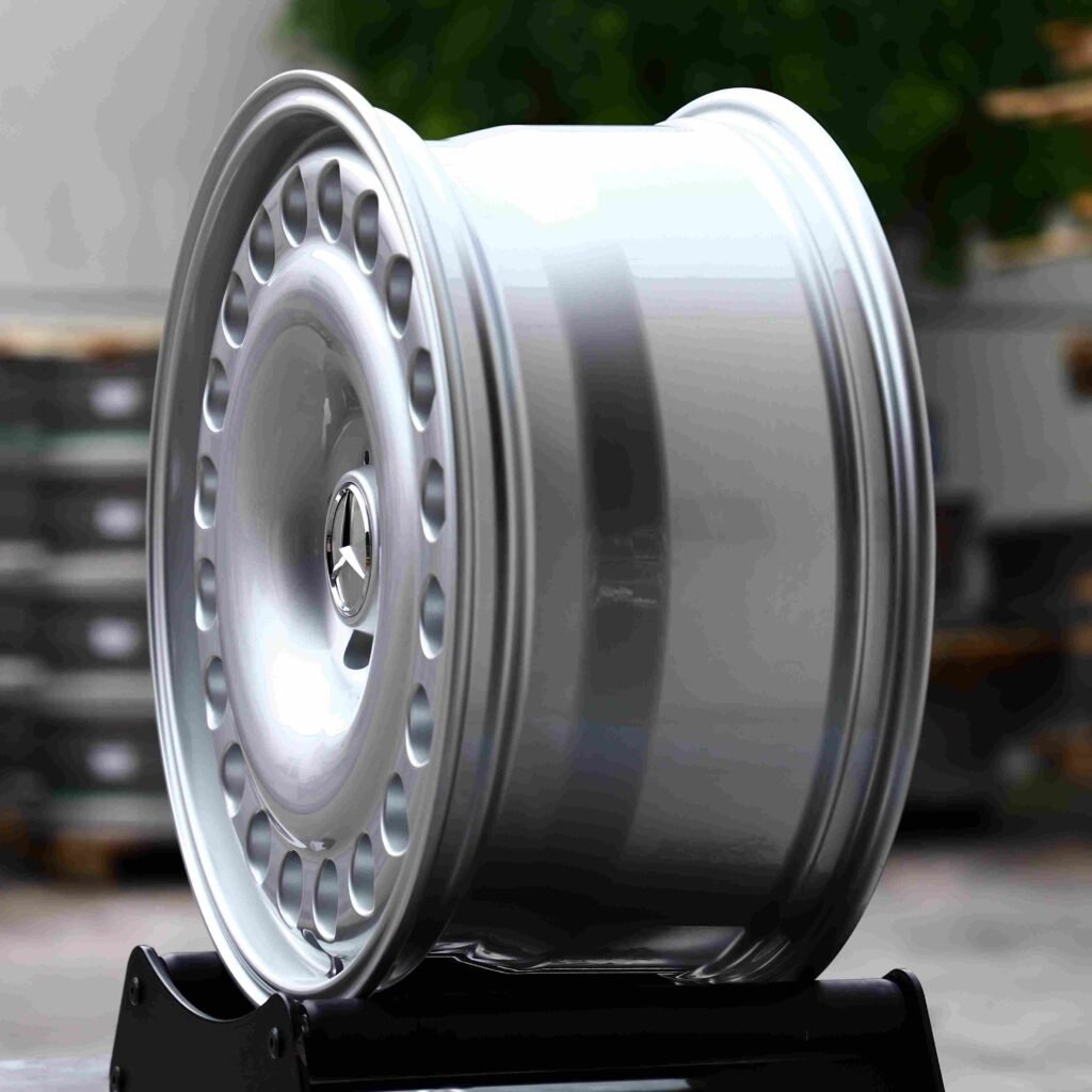 Mercedes-Benz S-Class wheels – Gloss Silver Full-Face, angled view
