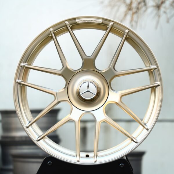 Mercedes-Benz E-Class wheels – Gold 7 Y-Spoke, front view