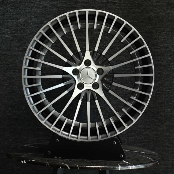 Mercedes-Benz E-Class wheels – Gray Multi-Spoke Machined Face, front view