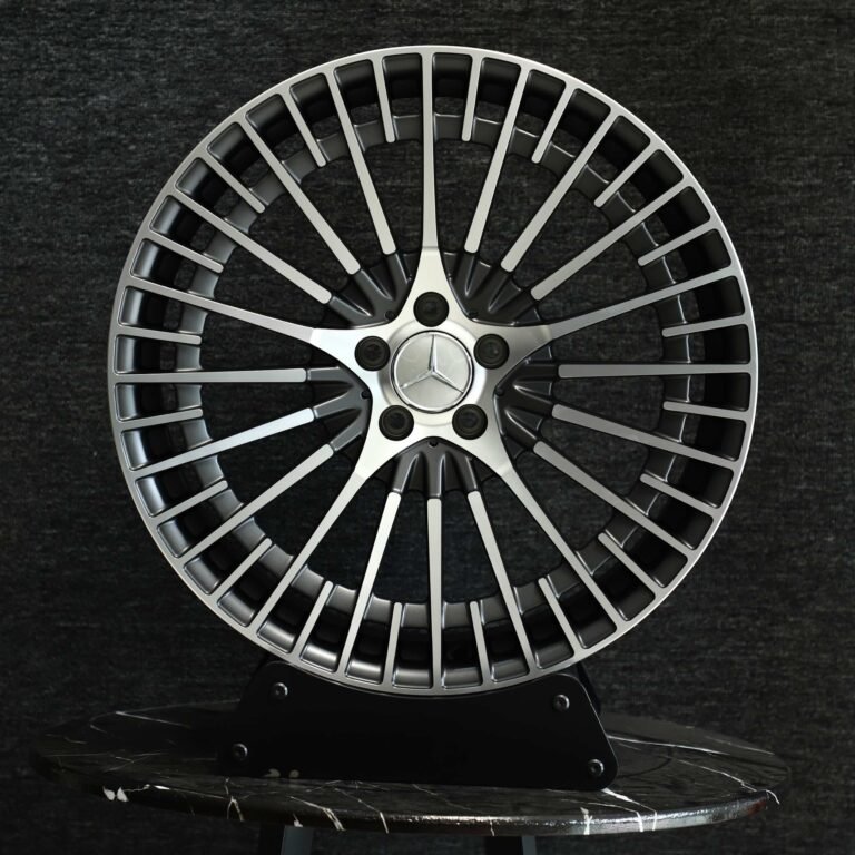 Mercedes-Benz E-Class wheels – Gray Multi-Spoke Machined Face, front view