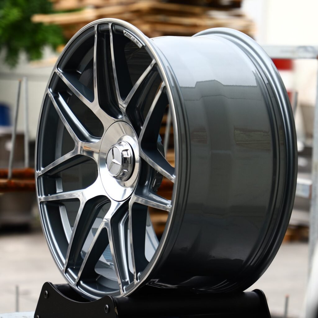 Mercedes-Benz S-Class wheels – Gunmetal / Gray 7 Y-Spoke Machined Face, angled view