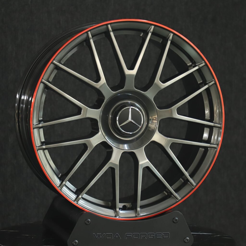 Mercedes-Benz E-Class wheels – Gunmetal / Red Ring Mesh Machined Face, front view