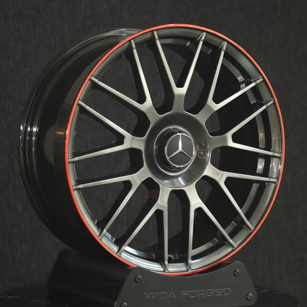 Mercedes-Benz S-Class wheels – Gunmetal / Red Ring Mesh Machined Face, angled view