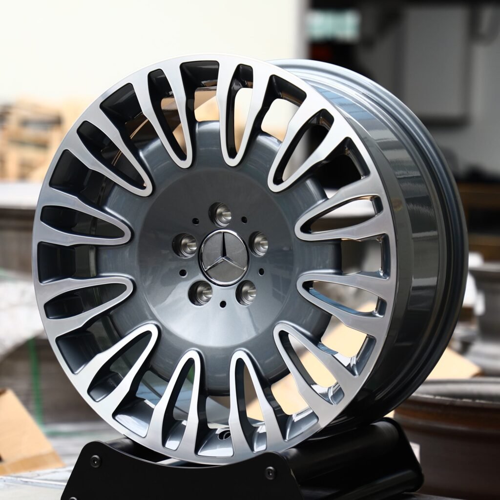 Mercedes-Benz S-Class wheels – Light Gunmetal / Gray Machined Face, angled view