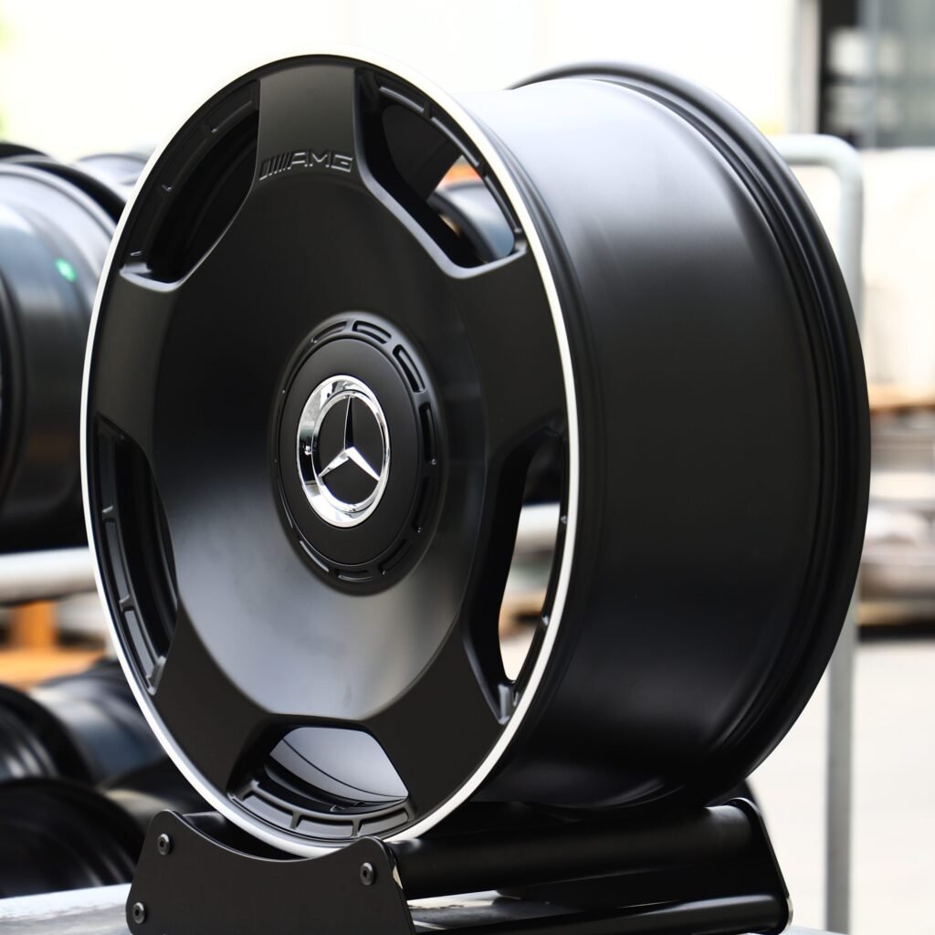 Mercedes-Benz Style Matte Silver Full-Face Forged Wheels - Mercedes-Benz E-Class / Mercedes-Benz S-Class Fitment (5-Lug) view 4