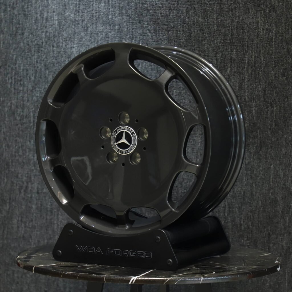 Audi Q7 wheels – Matte Silver Full-Face, lip and barrel detail