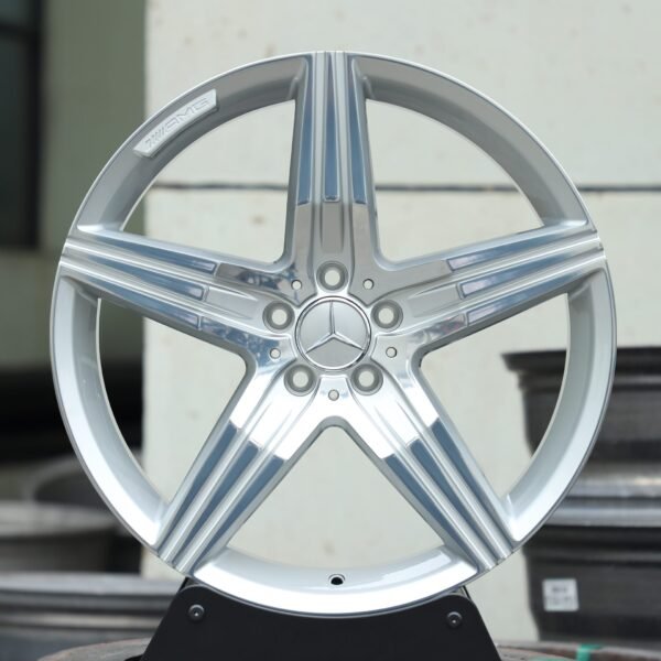 Mercedes-Benz E-Class wheels – Polished Silver 5-Spoke, front view