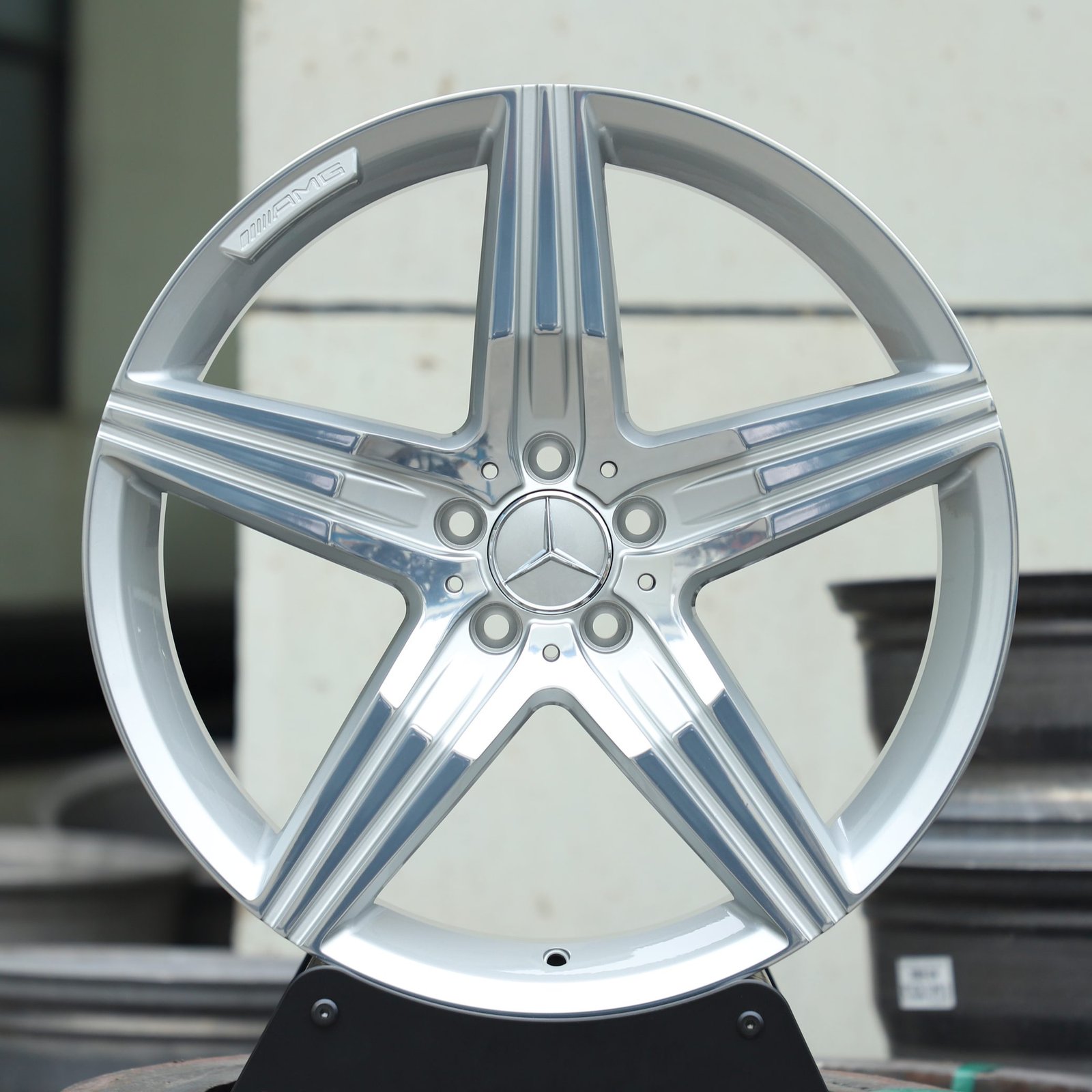 Mercedes-Benz E-Class wheels – Polished Silver 5-Spoke, front view