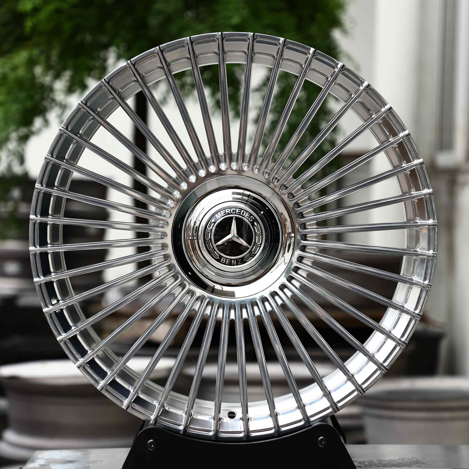 Mercedes-Benz E-Class wheels – Polished Silver Multi-Spoke, front view
